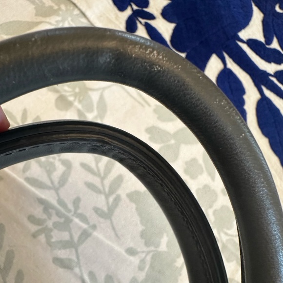 Stunning Bottega Veneta Medium Cabat Tote, Limited Edition, Dark Gray and Gold - Picture 4 of 11